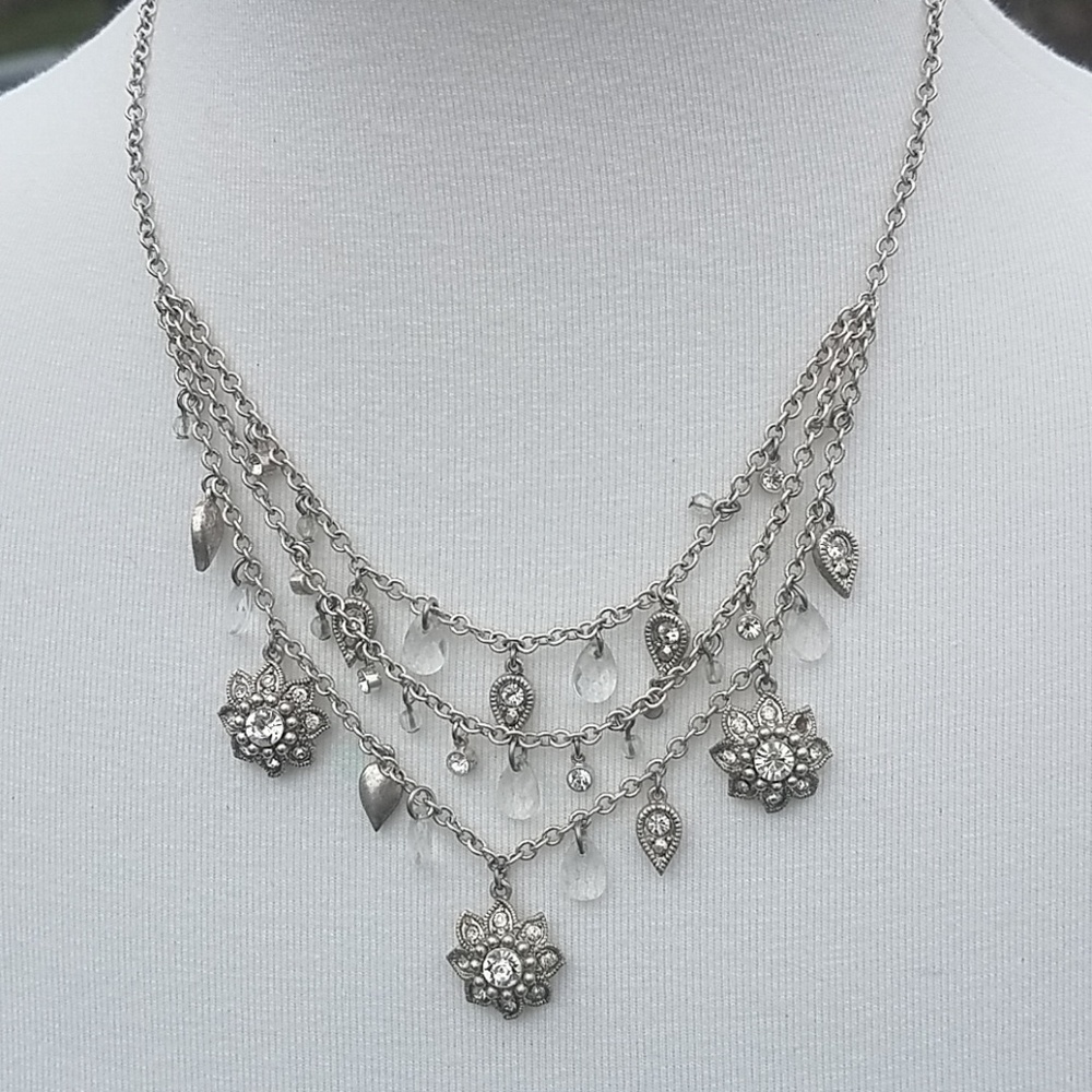 Flower necklace